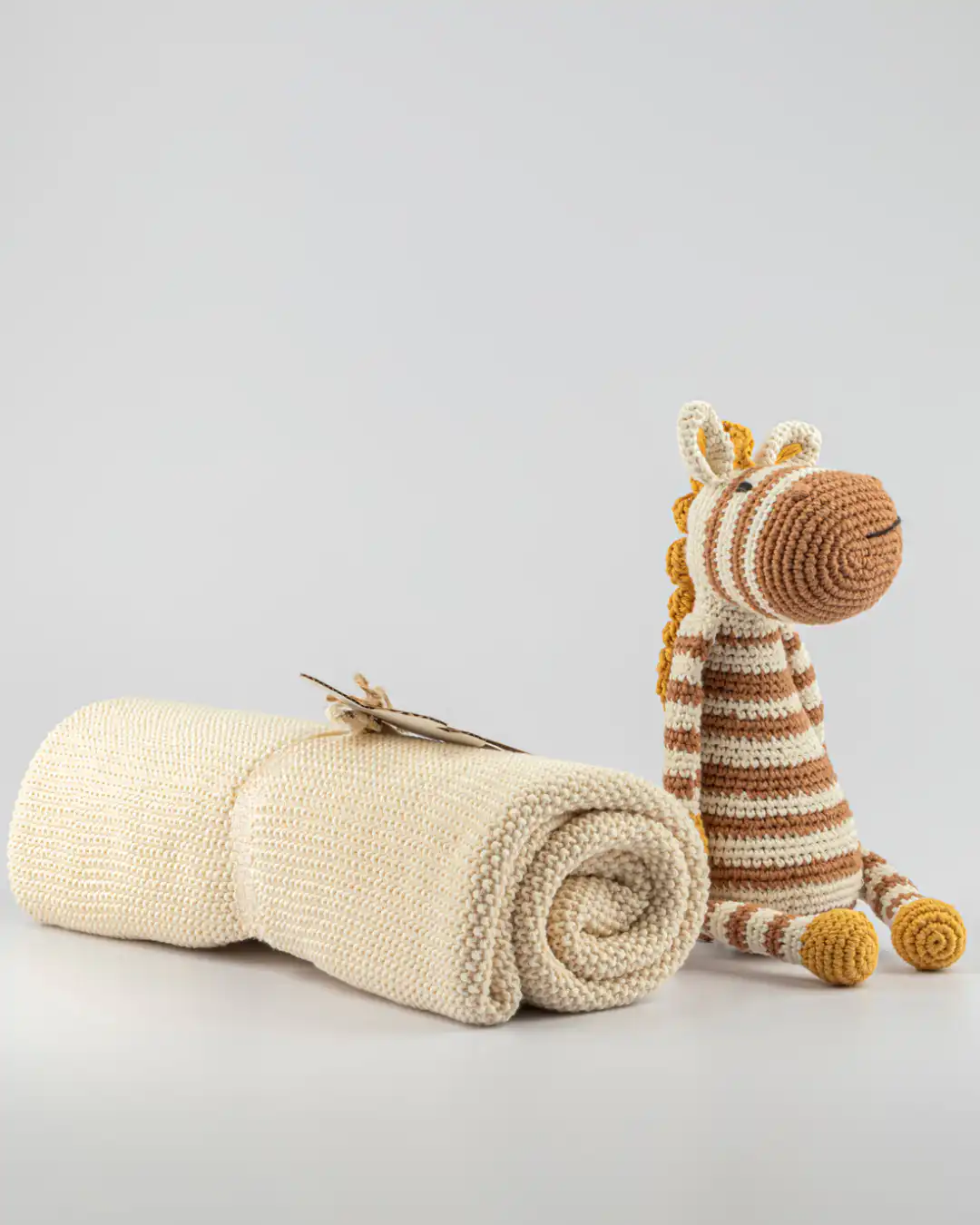 pleteno cebe za bebe i igracka u obliku zebre