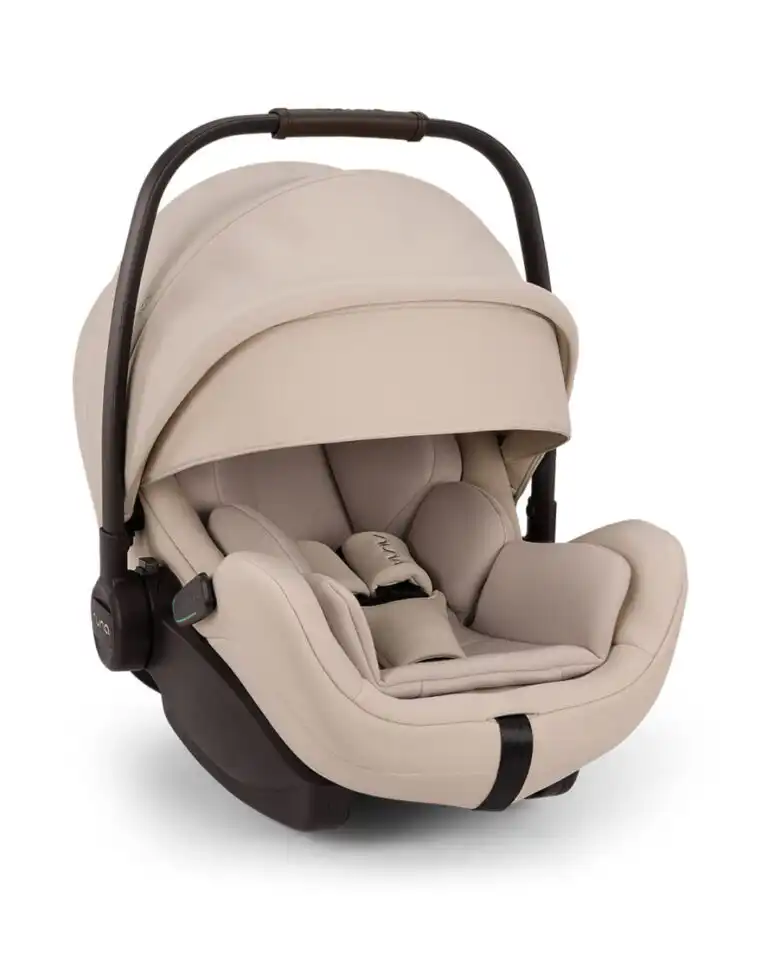 nuna autosediste u kombinaciji bez i crne boje