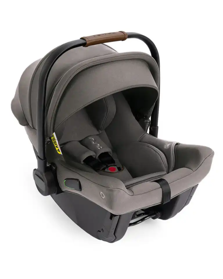 nuna autosediste sive boje