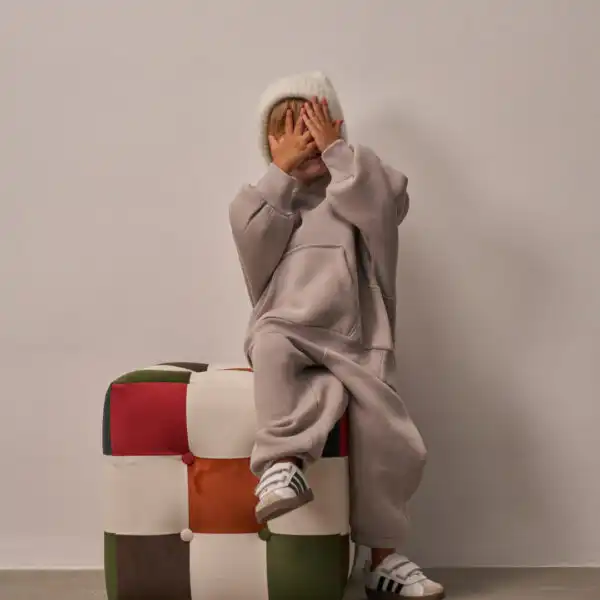 oversize komplet trenerka klasicna u sivoj boji sa kapom