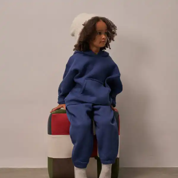 komplet trenerka gordnji donji deo sa kapom u plavoj boji