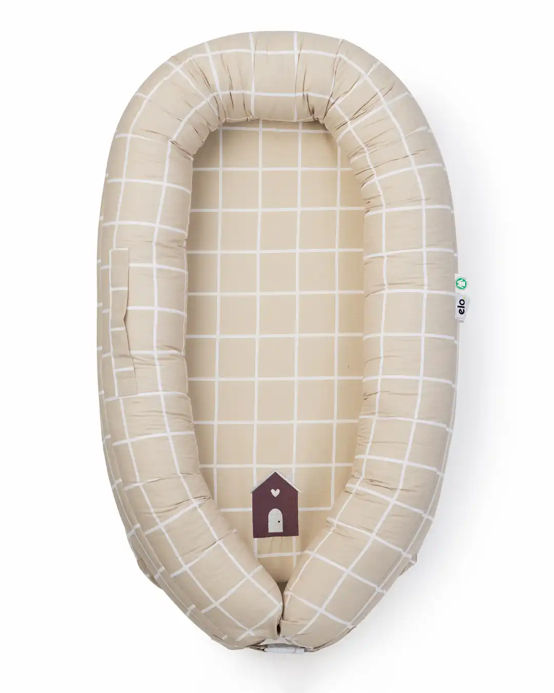 gnezdo za bebe u bez boji sa izvezenom kucicom na dnu