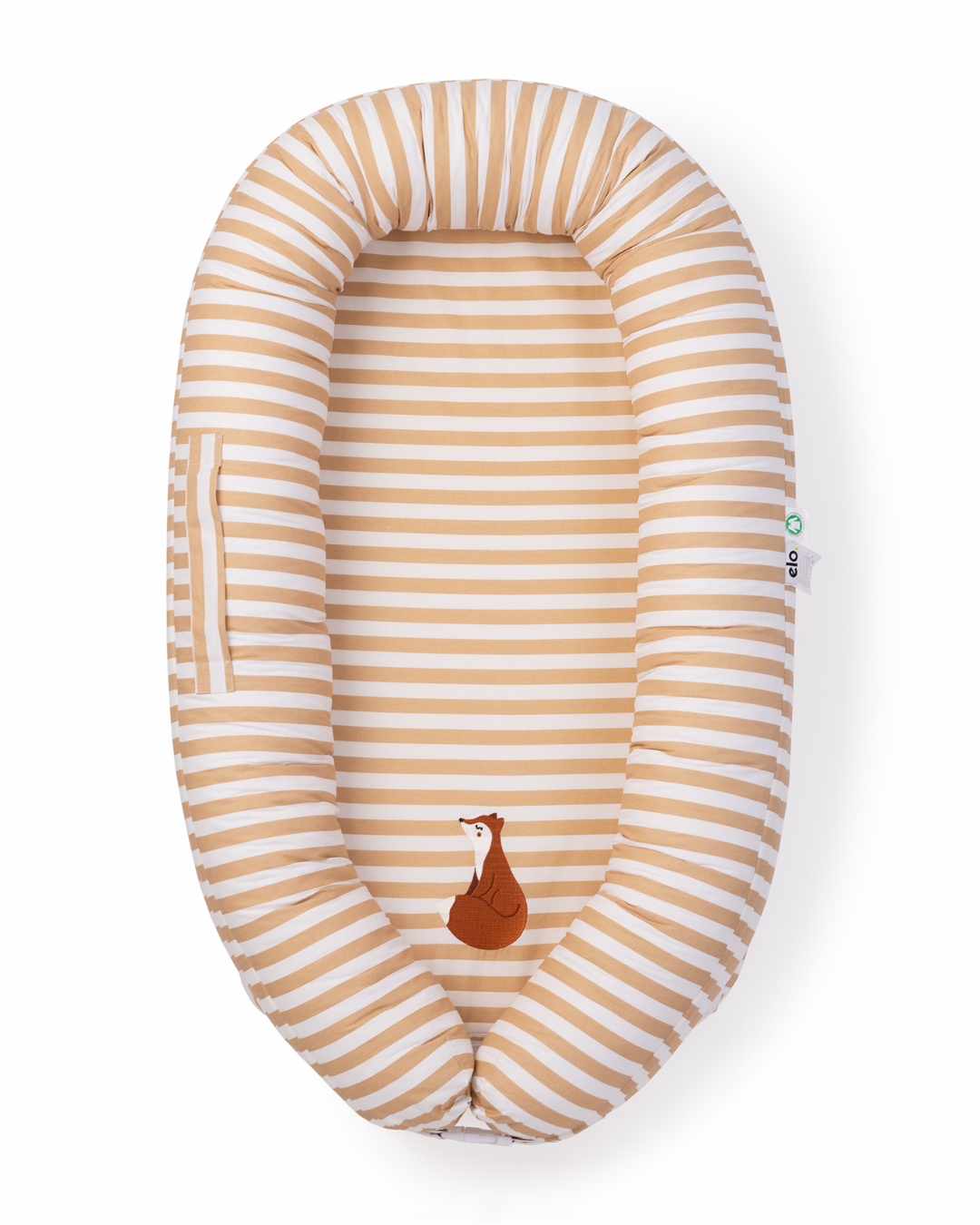 gnezdo za bebe u narandzastoj boji sa belim linija sa motivom lisice na dnu