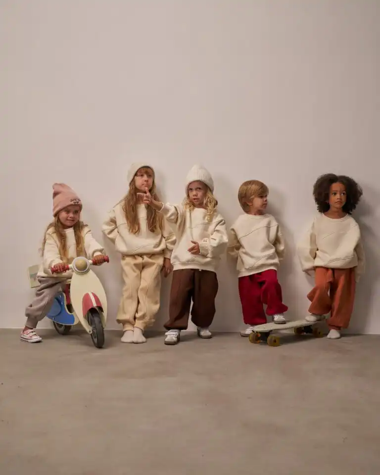 oversize komplet trenerka bey duks i u bojama donji deo