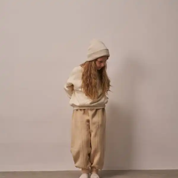 oversize komplet trenerka bey duks i u bojama donji deo