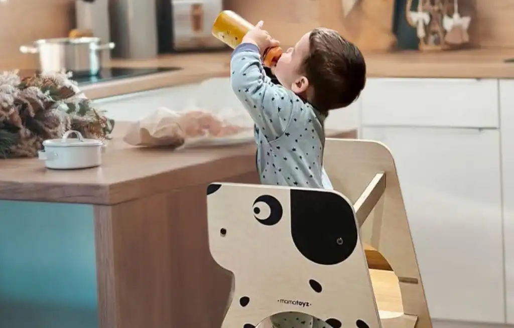 montessori toranj za učenje beba pije u tornju  sa motivom psa