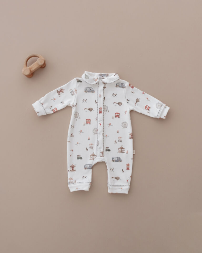 pamucna zeka bele boje sa karnevalskim motivima