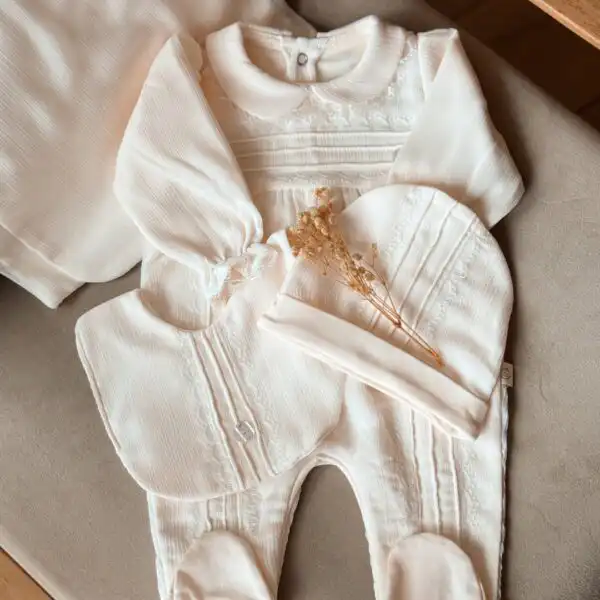 set za iznosenje bebe u bez boji od cetiri dela