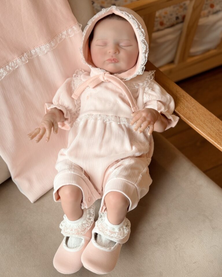 set za iznosenje bebe u roze boji od sest delova