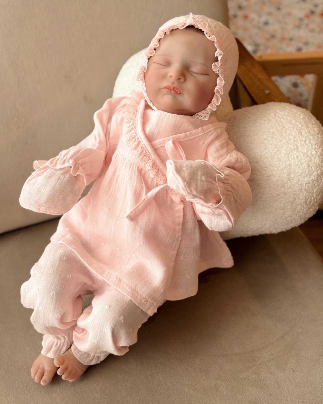 set za iznosenje bebe u roze boji od pet delova