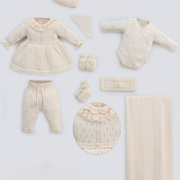 set za iznosenje bebe iz porodilista u bez boji od devet delova